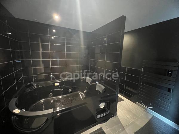 À VENDRE -  BOULOGNE-SUR-MER  - APPARTEMENT REZ-DE-CHAUSSÉE - 2 PIÈCES - PARKING PRIVATIF