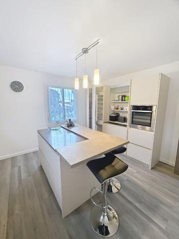 Location maison près de LAMBESC - 5 pièce(s) - 132 m² - 1 990 €/mois