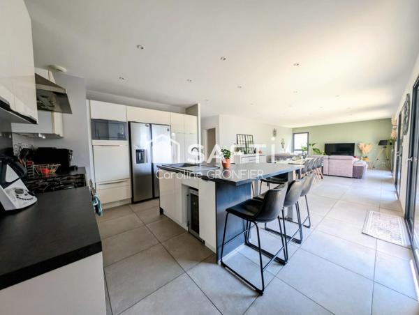 Villa contemporaine avec piscine - 4 chambres - DPE A