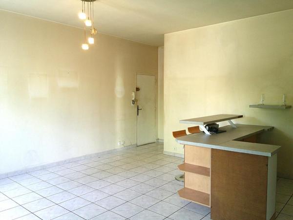 Appartement Vidauban centre, 1er étage, 3 pièce(s) 60 m2