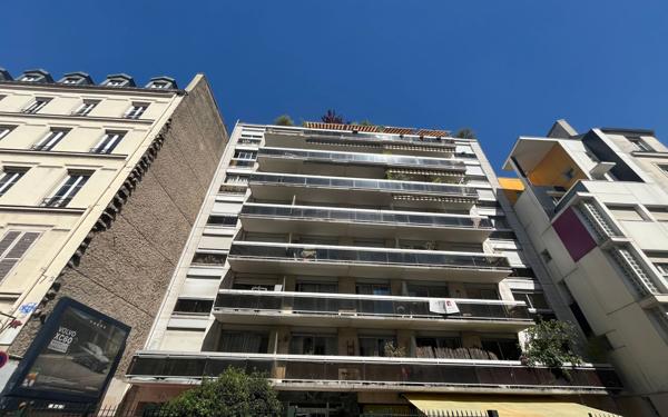 Appartement à vendre    3 pièces • 67 m2 Paris 11