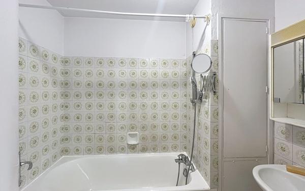 Appartement à vendre    3 pièces • 67 m2 Paris 11