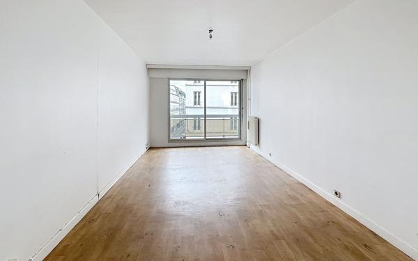 Appartement à vendre    3 pièces • 67 m2 Paris 11