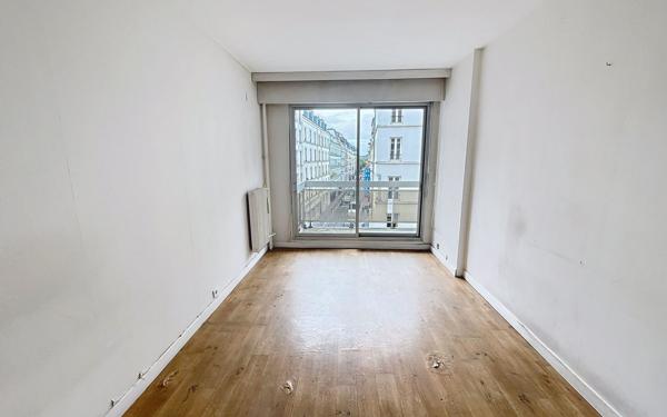 Appartement à vendre    3 pièces • 67 m2 Paris 11