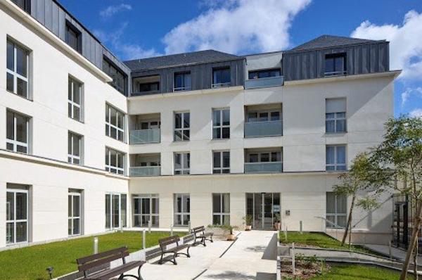 INVESTISSEMENT LOCATIF – SAUMUR – Résidence multigénérationnelle Heurus Epona - 5,5 % de rentabilité