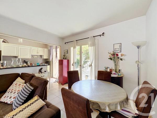 Maison à vendre  3 pièces - 68,90 m 2   ANTIBES  - 06