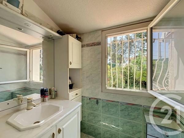 Maison à vendre  3 pièces - 68,90 m 2   ANTIBES  - 06