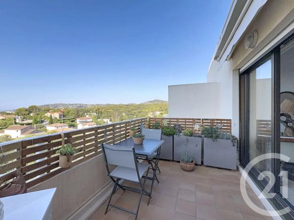 Appartement F2 à vendre  2 pièces - 46,95 m 2   ANTIBES  - 06