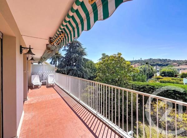Appartement F2 à vendre  2 pièces - 46,95 m 2   ANTIBES  - 06