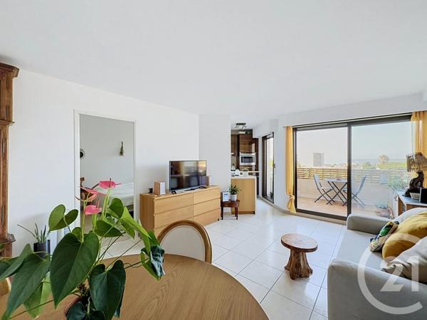 Appartement F2 à vendre  2 pièces - 46,95 m 2   ANTIBES  - 06