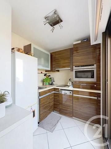 Appartement F2 à vendre  2 pièces - 46,95 m 2   ANTIBES  - 06
