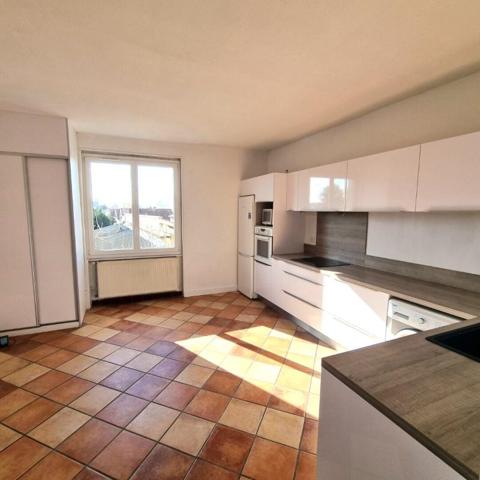 Lyon (69008), Duplex 4 pièces de 92 m2, 3ch, Dernier étage, aucun vis à vis