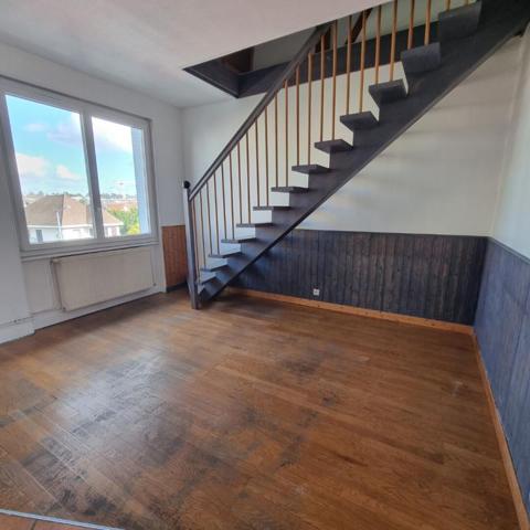 Lyon (69008), Duplex 4 pièces de 92 m2, 3ch, Dernier étage, aucun vis à vis