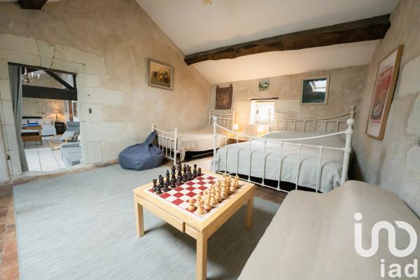 Maison à vendre 9 pièces 245 m² Le Puy-Notre-Dame
