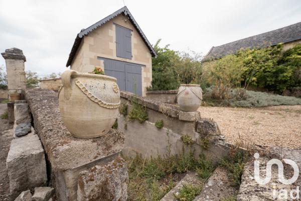 Maison à vendre 9 pièces 245 m² Le Puy-Notre-Dame