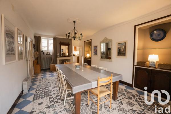 Maison à vendre 9 pièces 245 m² Le Puy-Notre-Dame