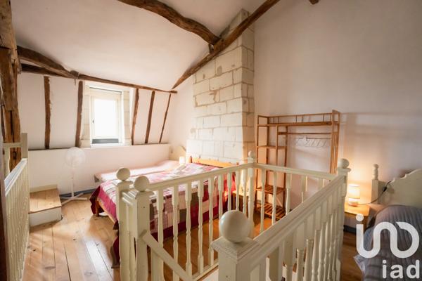 Maison à vendre 9 pièces 245 m² Le Puy-Notre-Dame