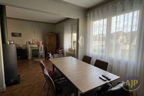Maison à vendre Angers - 7 pièces, 207m² avec 5 chambre(s) à 546 000€ - AJP Immobilier Angers