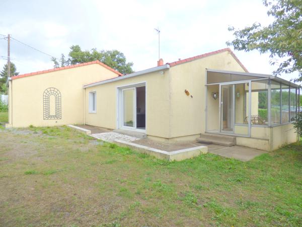 Maison plain-pied 3 chambres + vaste terrain SAINT NICOLAS DE REDON (44)