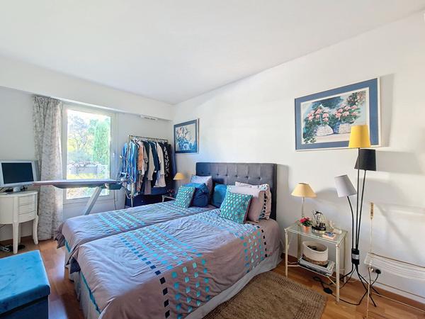 EXCLUSIVITE CANNES - BASSE CALIFORNIE : 3P 86M² AVEC PROFONDE TERRASSE ET PARKING SOUS SOL !