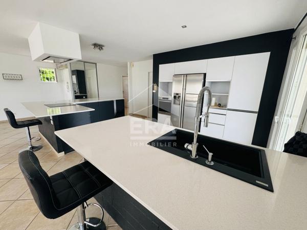 VILLA T4 DE STANDING AVEC PISCINE ET VUE SUR LES ALBÈRES A PASSA