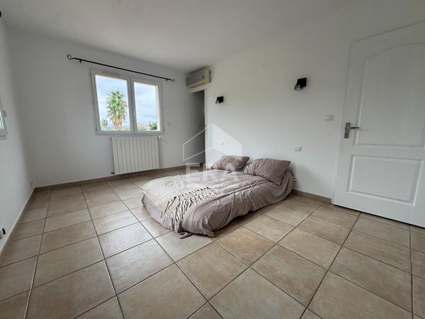 VILLA T4 DE STANDING AVEC PISCINE ET VUE SUR LES ALBÈRES A PASSA