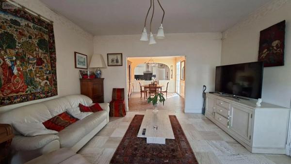Achat - Propriété Nueil-les-Aubiers 79250 10 pièces 193 m 2 2200 m 2