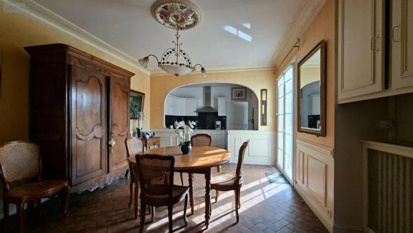 Achat - Propriété Nueil-les-Aubiers 79250 10 pièces 193 m 2 2200 m 2