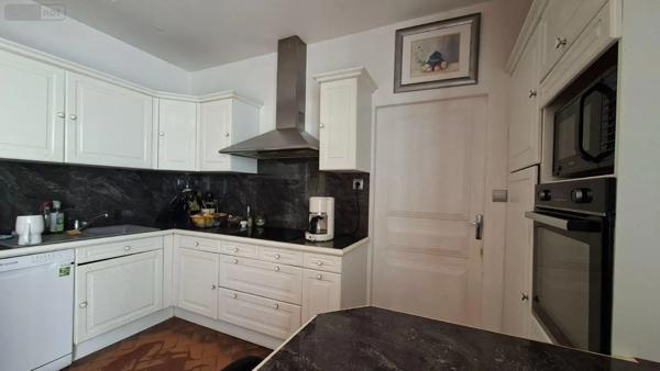 Achat - Propriété Nueil-les-Aubiers 79250 10 pièces 193 m 2 2200 m 2