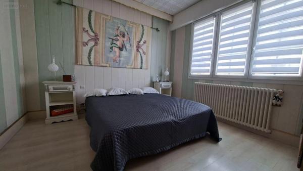 Achat - Propriété Nueil-les-Aubiers 79250 10 pièces 193 m 2 2200 m 2