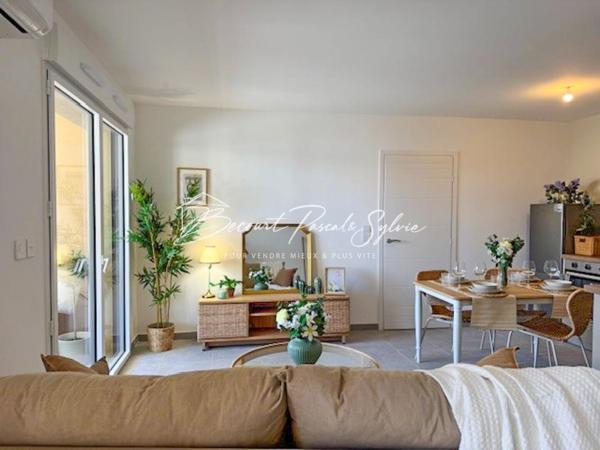 Appartement duplex Sarrians 3 pièce(s) 66.80 m2 terrasse 7,1 m2, 2 parkings