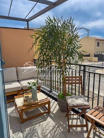 Appartement duplex Sarrians 3 pièce(s) 66.80 m2 terrasse 7,1 m2, 2 parkings