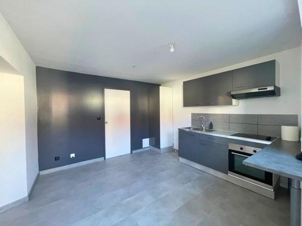 Vente                                                      Appartement
                        
                     2 pièces                      31 m2                     à Hasparren