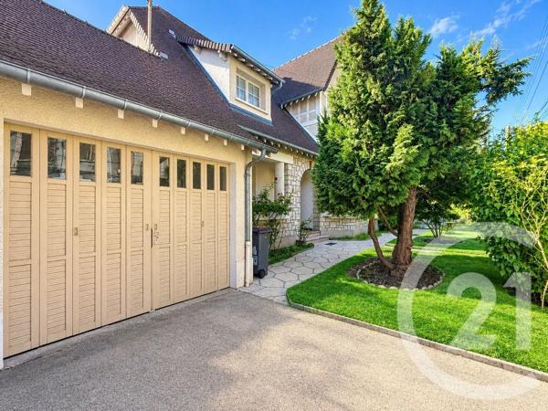 Maison à vendre  7 pièces - 209,45 m 2   MONTEREAU FAULT YONNE  - 77