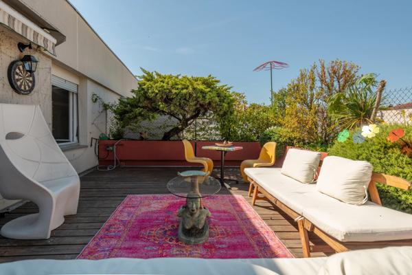 Lyon 6 - Foch - Appartement de 92 m² - 2 chambres - 1 Terrasse plein ciel - Garage