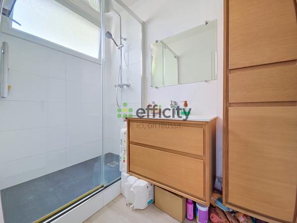 Appartement
         4 pièces
        - 80 m² Exclusivité 299 000 € *