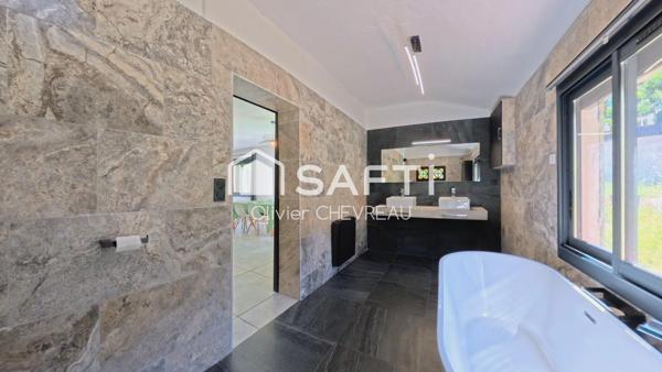 Maison rénovée avec jardin au calme à Toulon Ouest