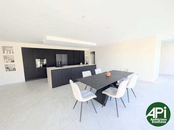 Villa 6 pieces de 160 m² habitable