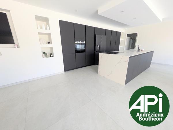 Villa 6 pieces de 160 m² habitable