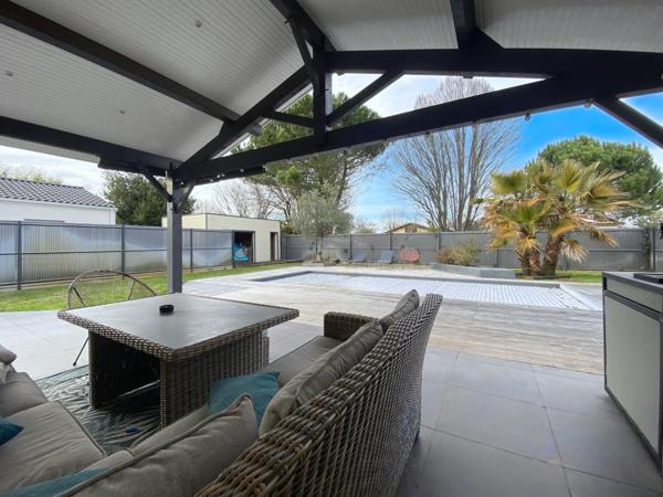 Sain Jean d'Illac centre : Belle contemporaine avec piscine