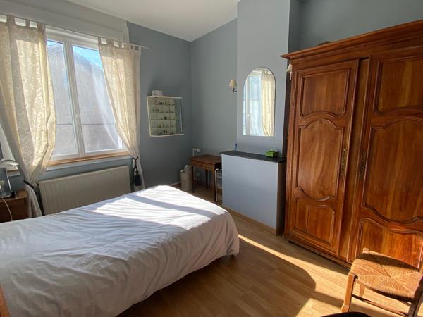 Maison spacieuse 8 pièces à vendre au centre de Saint Quentin - Réf 6027