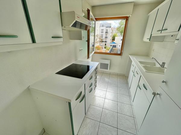 A LOUER - NANTES CENTRE - Bel appartement 2 pièces de 48 m² avec BALCON + BOX FERMÉ