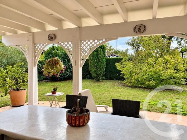 Maison à vendre  7 pièces - 193,61 m 2   ANDERNOS LES BAINS  - 33