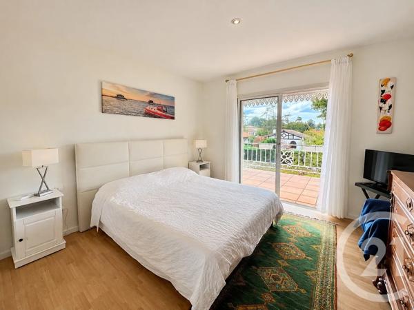 Maison à vendre  7 pièces - 193,61 m 2   ANDERNOS LES BAINS  - 33