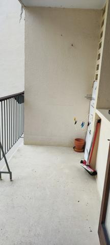 Un appartement F3 à rénover intégralement.