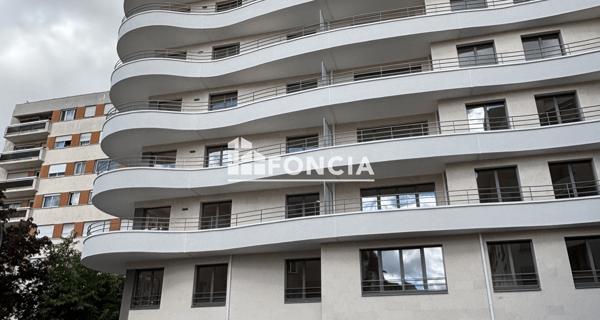 Location Appartement 4 pièces 89.3 m² - Clichy 92110