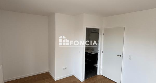 Location Appartement 4 pièces 89.3 m² - Clichy 92110