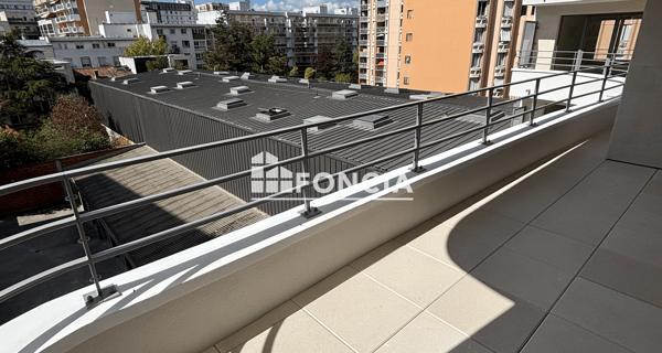 Location Appartement 4 pièces 89.3 m² - Clichy 92110