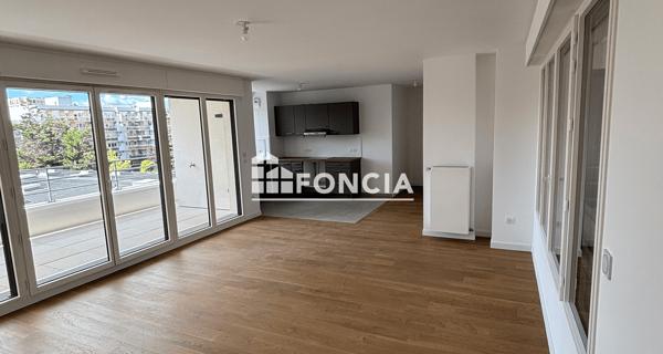 Location Appartement 4 pièces 89.3 m² - Clichy 92110