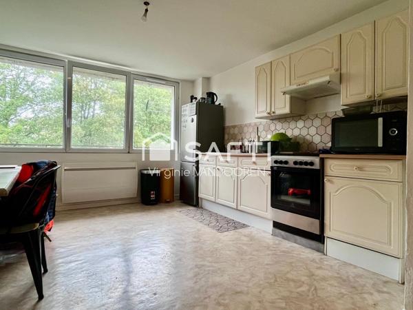 Appartement lumineux, balcon et face aux remparts